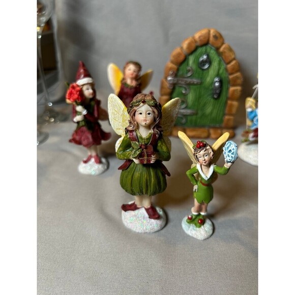 Fairy Garden Figurines Sign and Door Lot of 7 Pieces - Picture 2 of 7